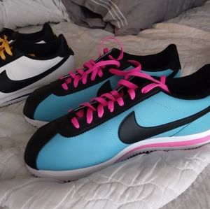 Nike Cortez Size 11.5x 3 (price is for all 3)